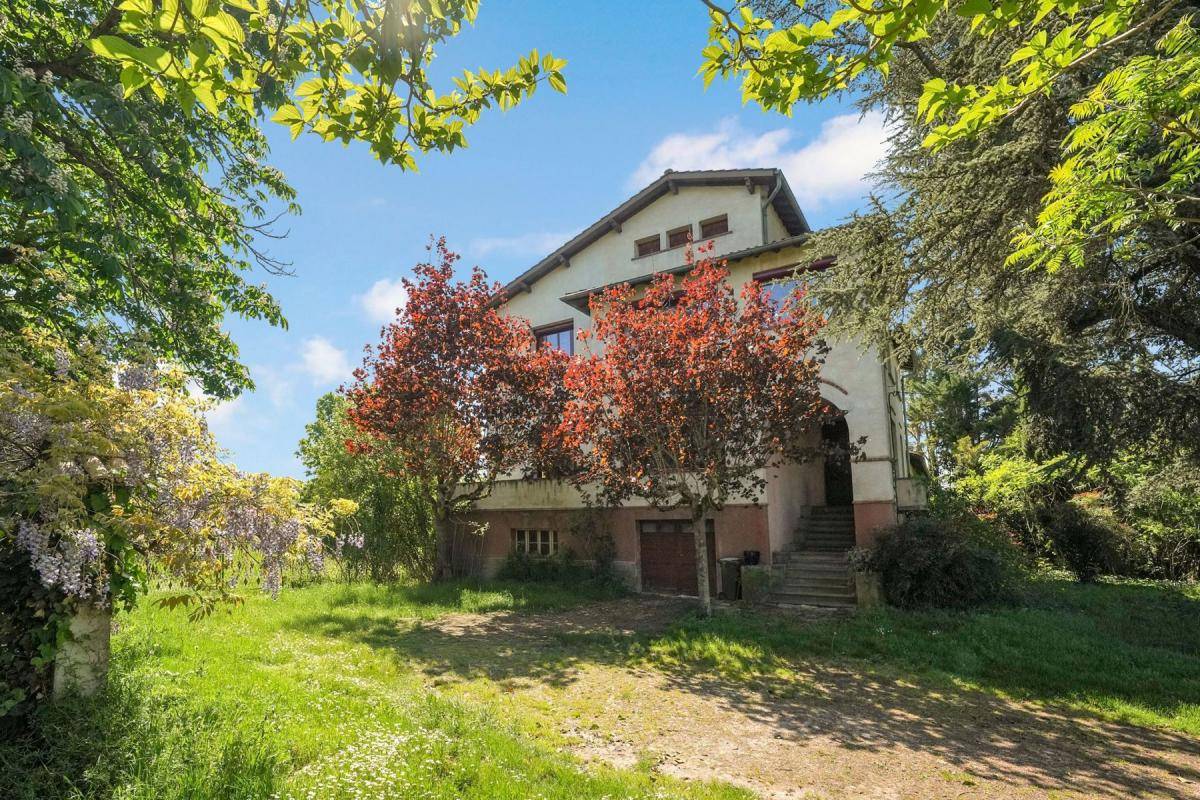 Image de l'annonce Maison de caractère T6/7 de + de…