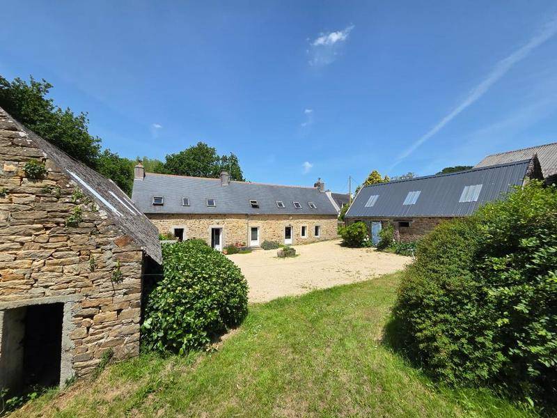 Image de l'annonce Maison Ploneour Lanvern 8 pièce(s) 139 m2