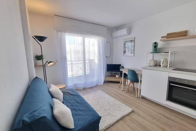 Image de l'annonce Studio climatisé avec balcon au cœur d'Arcachon
