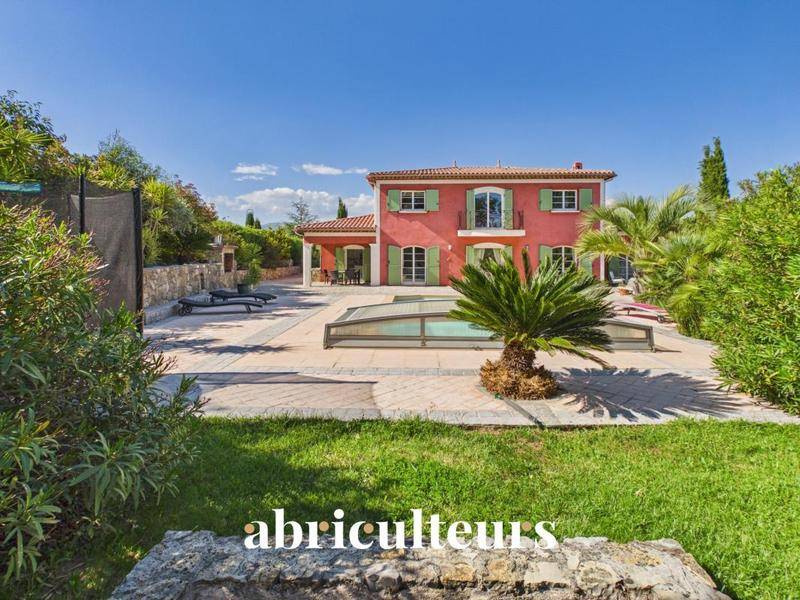 Image de l'annonce Élégante villa familiale de 250 m² en…
