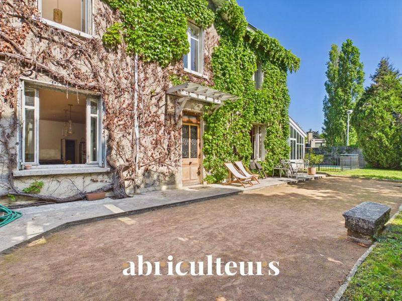 Image de l'annonce Écully – Maison familiale avec piscine sur…