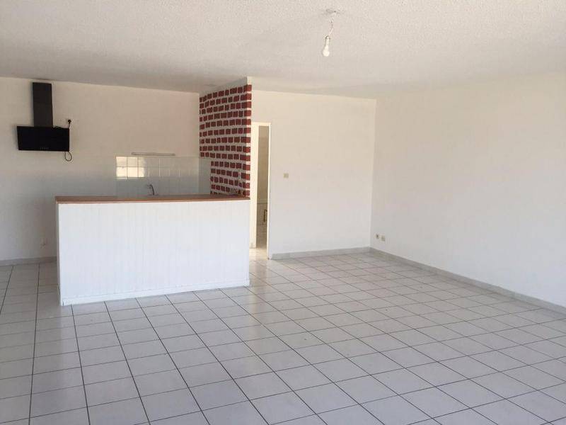 Image de l'annonce Location appartement T2 de 60 m² avec…