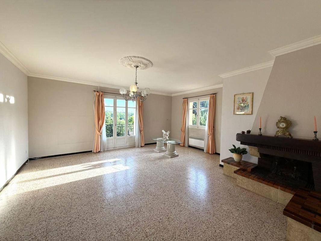 Image de l'annonce 🏡 Propriété à fort potentiel – Vue…