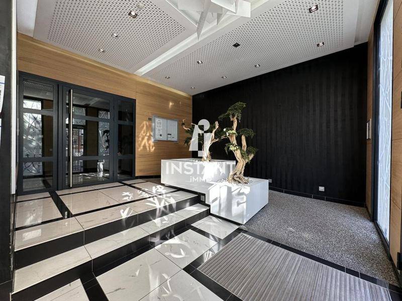 Image de l'annonce La Varenne - 3 pièces avec jardin…