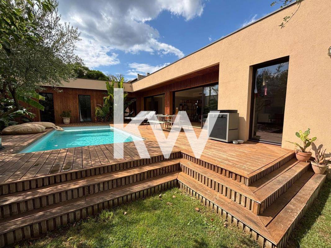 Image de l'annonce Villa contemporaine avec piscine au pied de…