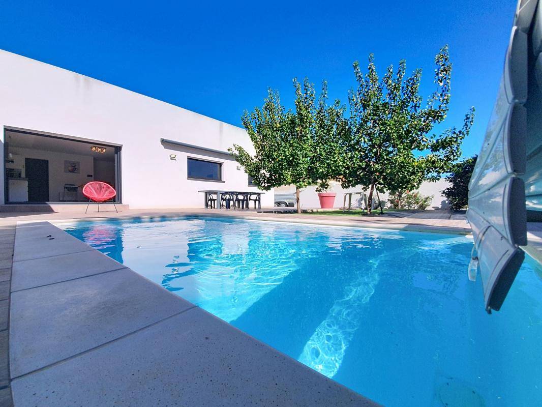 Image de l'annonce Belle maison avec grand garage et piscine,…