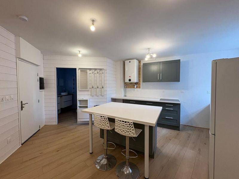 Image de l'annonce Studio meublé - 26m² - Le Puy-en-Velay…