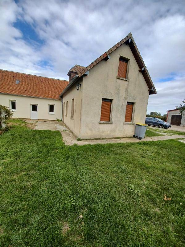 Image de l'annonce Maison de caractère avec dépendances et terrain…