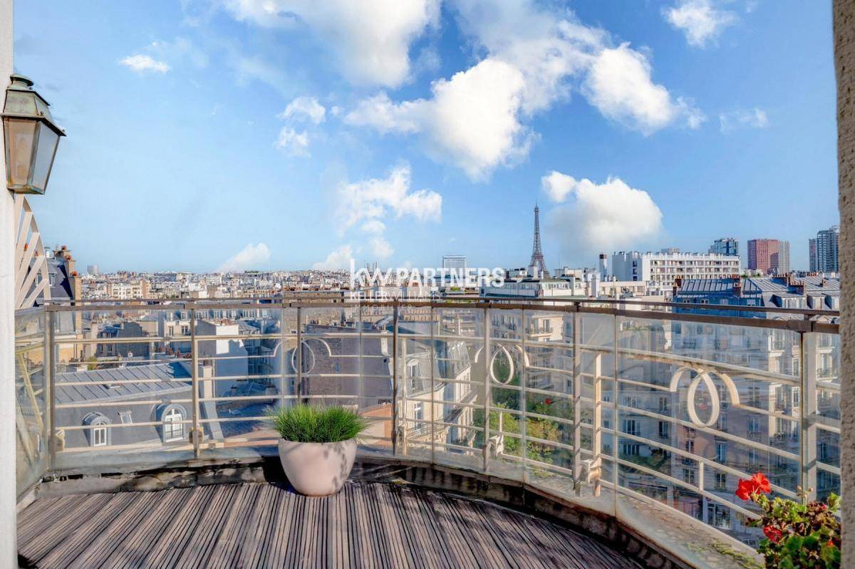 Image de l'annonce Appartement dernier étage Paris 16 terrasse vue…