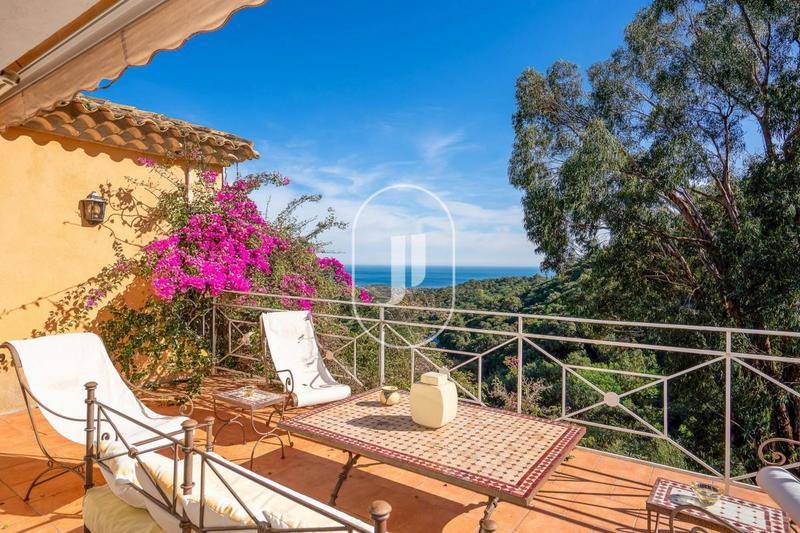 Image de l'annonce Superbe villa provençale avec vue mer et…