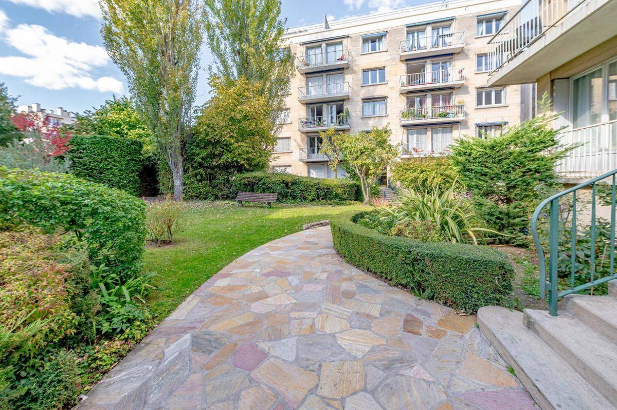 Image de l'annonce VERSAILLES Appartement 4 pièces avec balcon,3 chambres,…