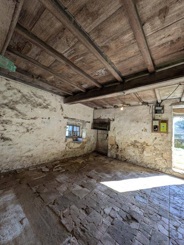 Image de l'annonce BRANNE maison en moellons à rénover 140m²…