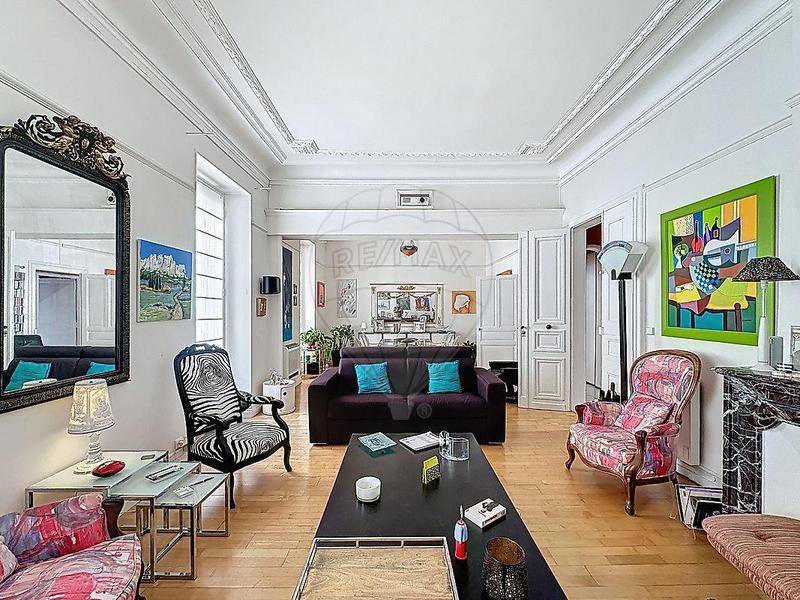Image de l'annonce Maison 8 chambre(s) à vendre