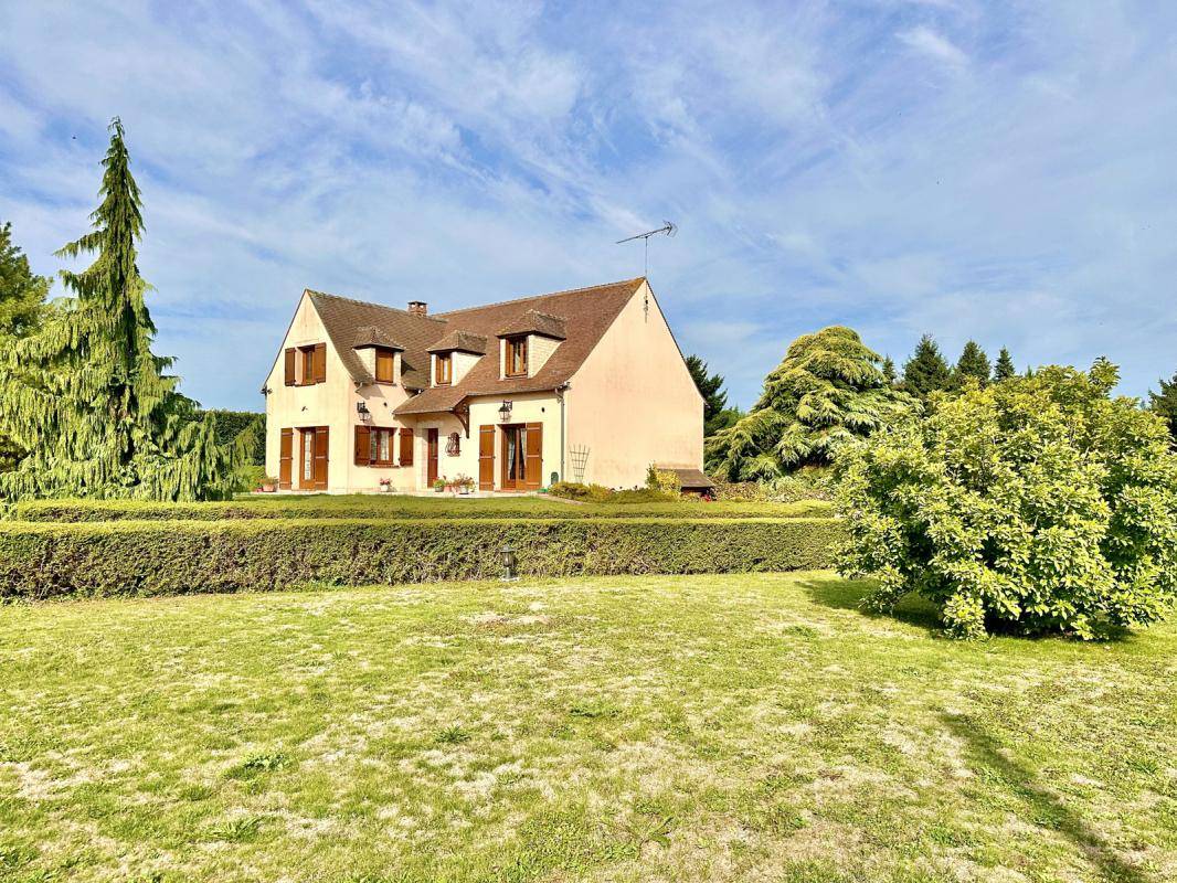 Image de l'annonce CHAINTREAUX - Maison 5 chambres de 195m2