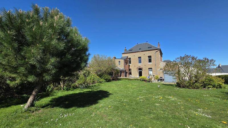 Image de l'annonce Magnifique maison de maitre rénovée sur 2400…
