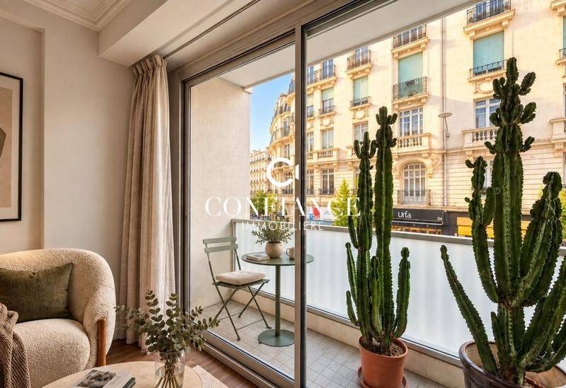 Image de l'annonce NICE CENTRE VILLE 2P 52M² BALCONS