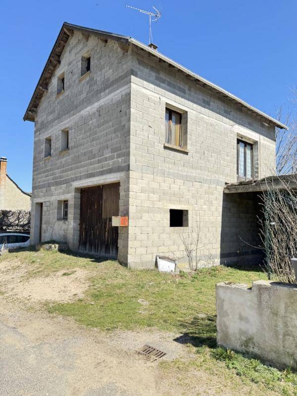 Image de l'annonce À vendre – Maison 4 faces avec…