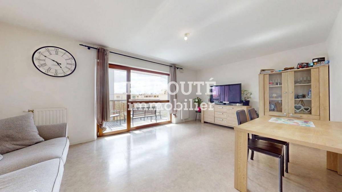 Image de l'annonce À VENDRE : APPARTEMENT AVEC TERRASSE ET…