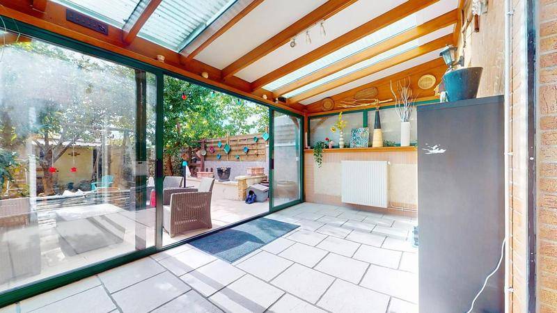 Image de l'annonce A vendre: Maison avec véranda, jardin, cave,…