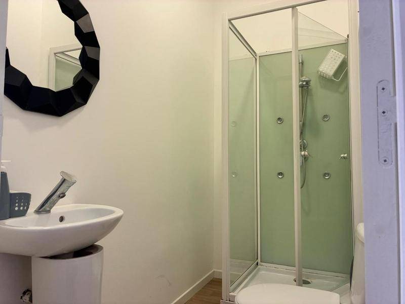 Image de l'annonce Studio confortable en intra-muros d'Avignon – Idéal…