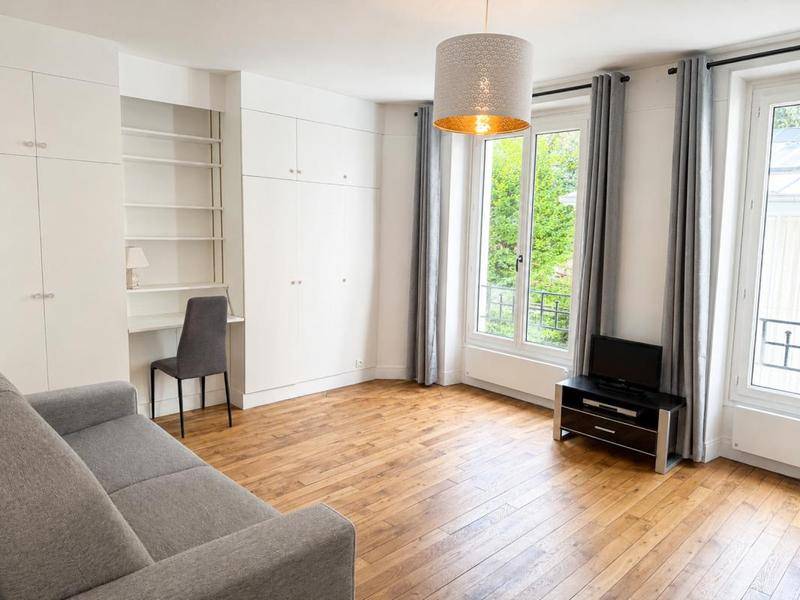 Image de l'annonce Paris 15e - Grand studio rénové avec…