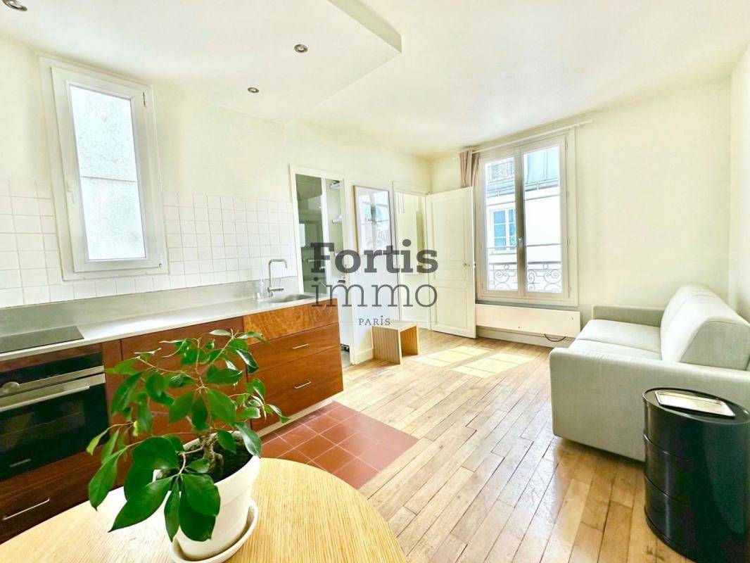 Image de l'annonce Paris 4e - Le Marais : Studio…