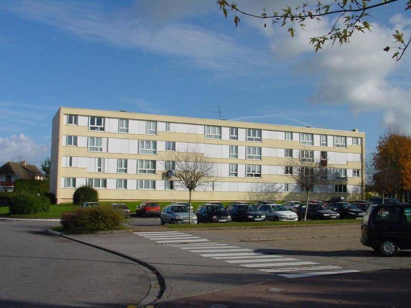 Image de l'annonce CONCHES EN OUCHE - T4 de 79…