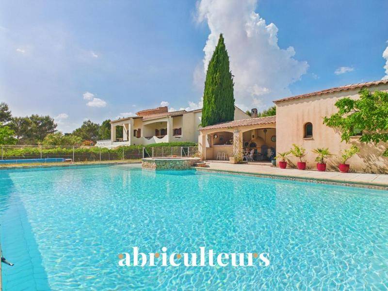 Image de l'annonce Propriété de 308 m² sur 1 hectare…