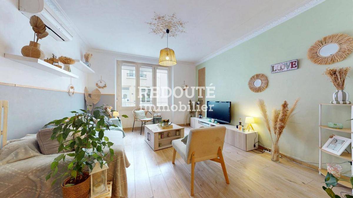 Image de l'annonce Maison mitoyenne avec jardin – 5 chambres…