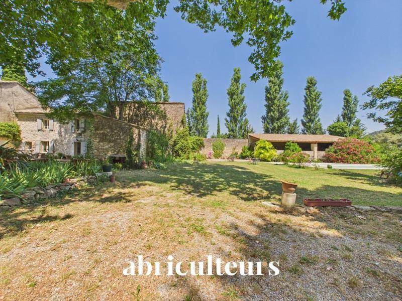 Image de l'annonce Mas provençal de 310 m² avec piscine…