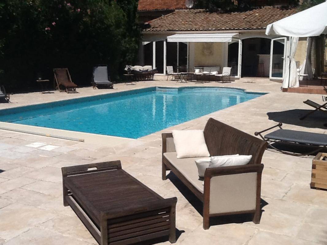 Image de l'annonce VAISON-LA-ROMAINE • MAISON AVEC PISCINE ET DÉPENDANCE…