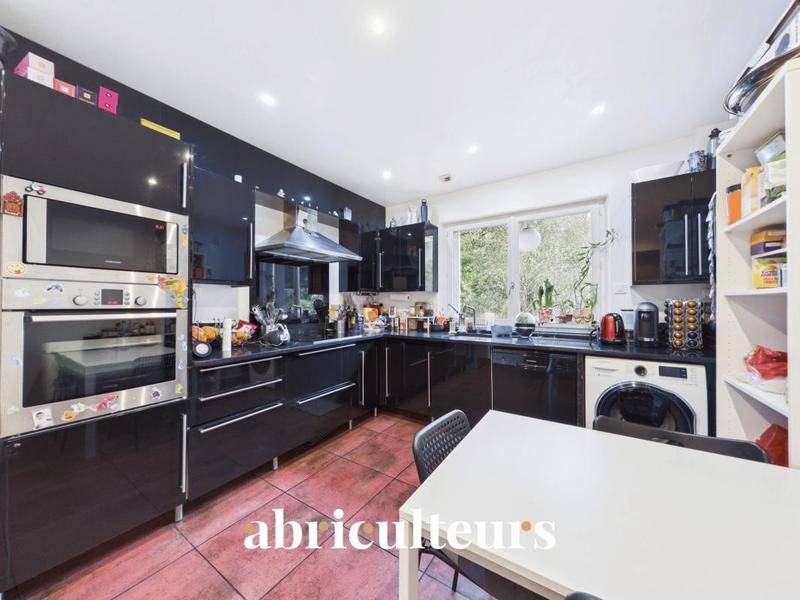 Image de l'annonce Maison contemporaine familiale avec dépendance et jardin