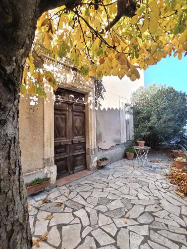 Image de l'annonce Maison F6 (310 m²) à vendre