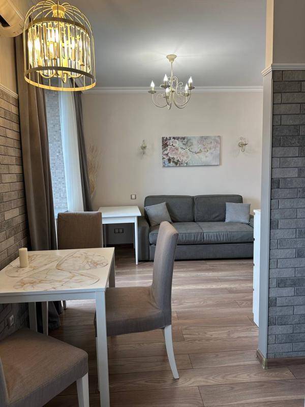 Image de l'annonce T2 – 30 m² – Paris 8e…