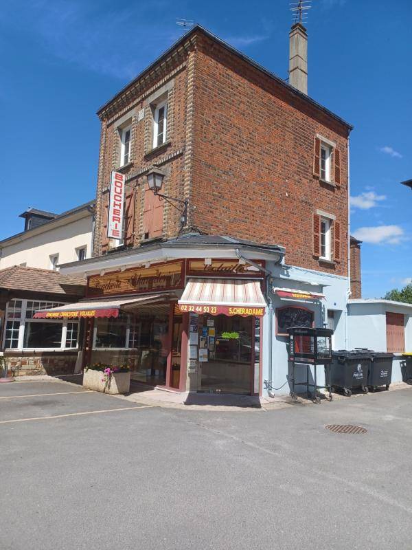 Image de l'annonce Ensemble immobilier mixte à Montreuil-l'Argillé - local…