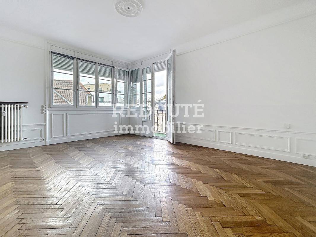 Image de l'annonce A VENDRE-REIMS HYPER CENTRE-APPARTEMENT TYPE 4 GARAGE