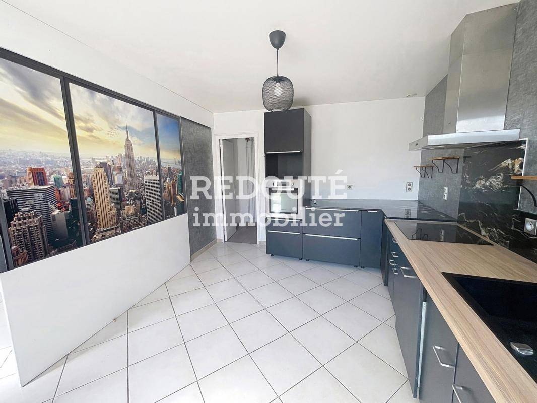 Image de l'annonce Maison d'architecte d'environ 177m² à Damery