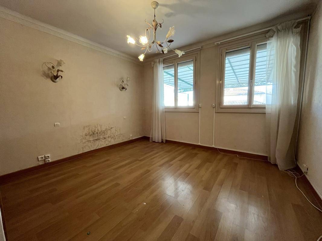 Image de l'annonce Maison T6 DE 160 m² à BRUGUIERES…