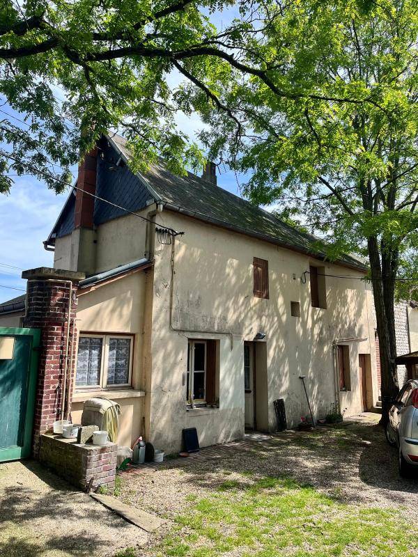 Image de l'annonce Maison à réinventer avec vitrine, hangar et…