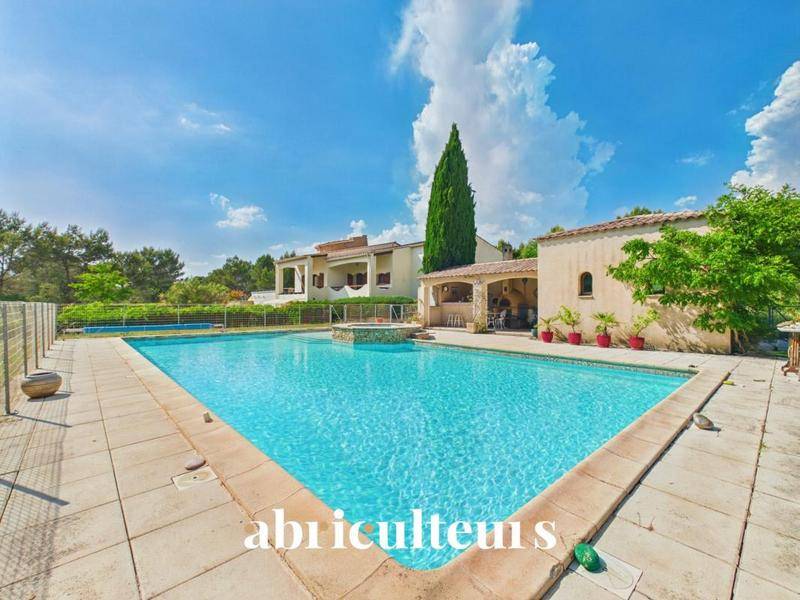 Image de l'annonce Propriété de 308 m² sur 1 hectare…
