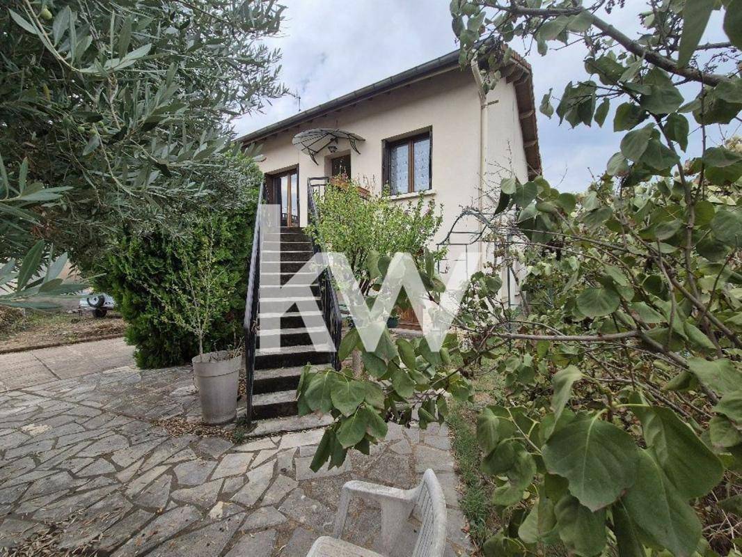 Image de l'annonce MAISON en R+1 secteur CAMPLANIER