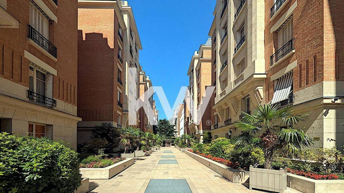 Image de l'annonce Paris XVème – Square Lowendal - Immeuble…