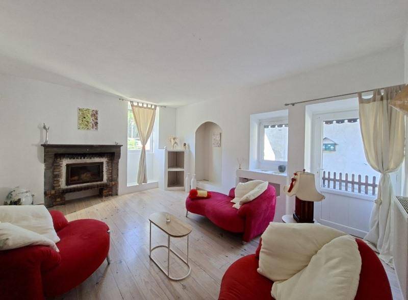 Image de l'annonce Maison en pierre de 9 pièces principales