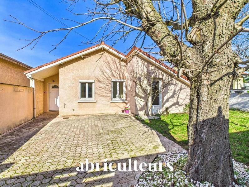 Image de l'annonce Maison familiale de 162 m² avec piscine…