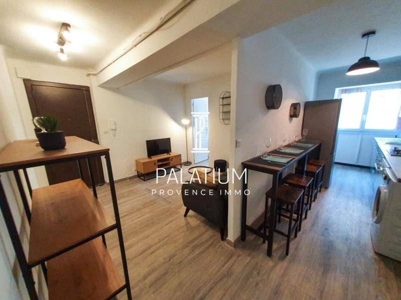 Image de l'annonce Appartement T5 rénové de 82 m² –…