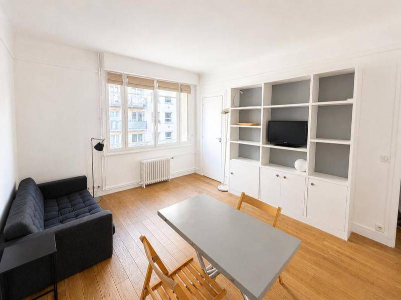 Image de l'annonce Studio meublé Paris 7e Saint-François-Xavier