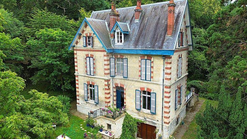 Image de l'annonce Maison 6 chambre(s) à vendre