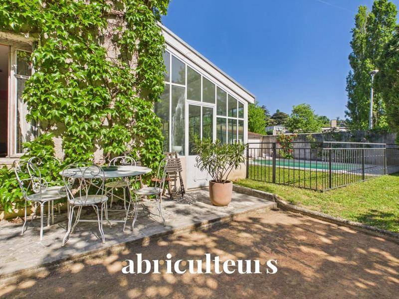 Image de l'annonce Écully – Maison familiale avec piscine sur…