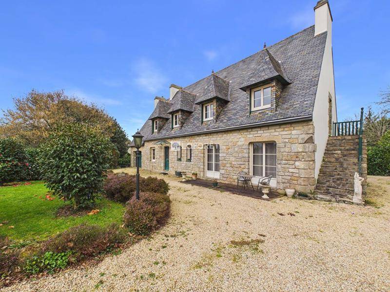Image de l'annonce Maison Pluguffan 6 pièce(s) 250 m2