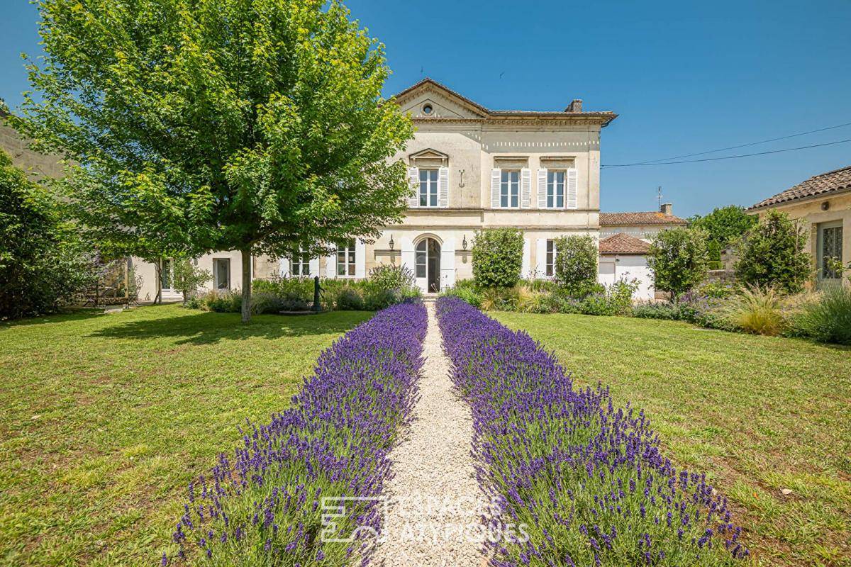 Image de l'annonce Demeure de charme avec piscine, garage et…